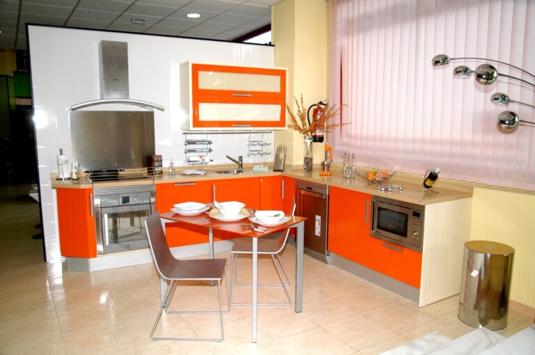 Cocina de diseño naranja
