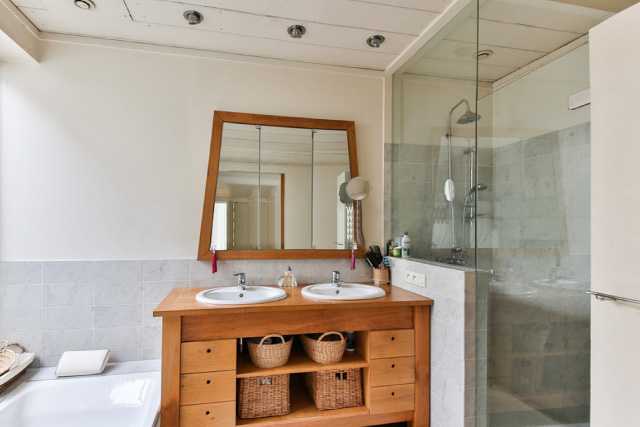 Mampara de ducha, la mejor opción para un baño moderno